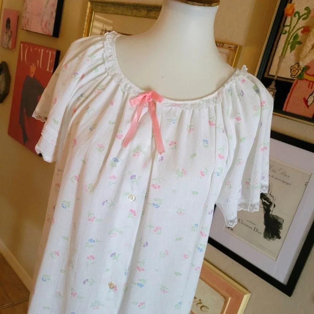 Vintage Floral Button Front Nightgown White Pink Lace Trim Cottagecore - Picture 3 of 8